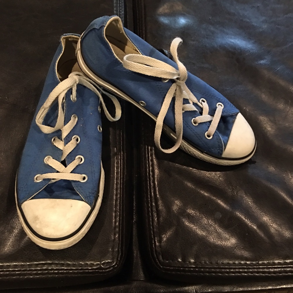 Blue converse - Picture 2 of 4