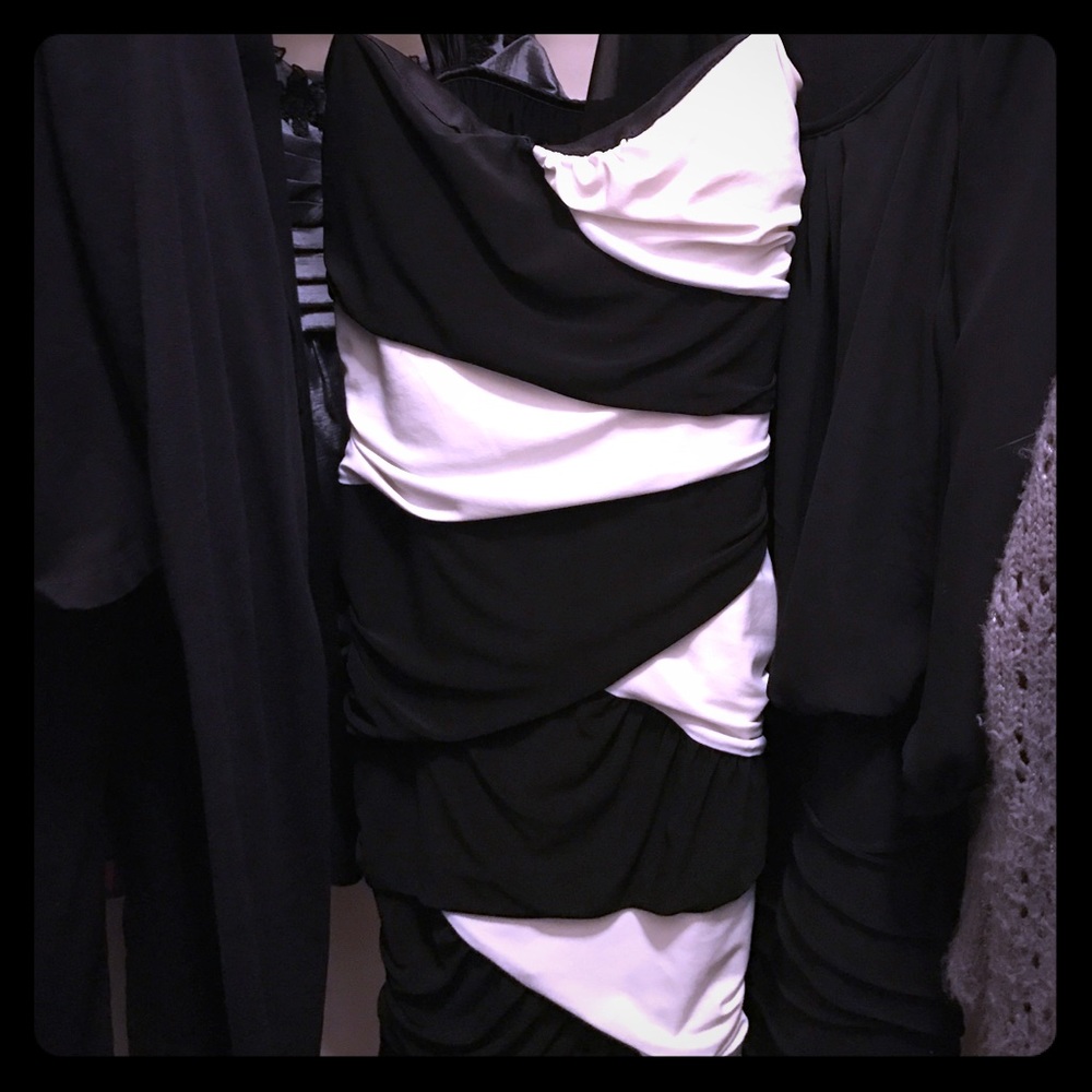 Black and white strapless dress!