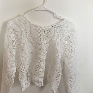 🎊MAKE ME AN OFFER🎊 Long sleeved crop top