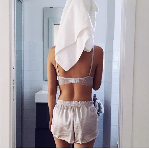 Mini satin lingerie shorts silk shorts - Picture 2 of 4