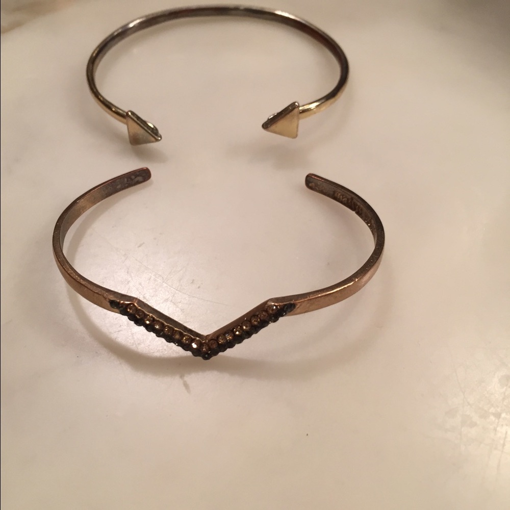 Two gold open bangles - Picture 2 of 2