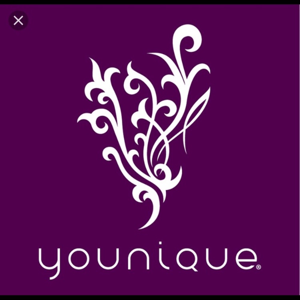 Younique Makeup for sale via Link❤❤❤