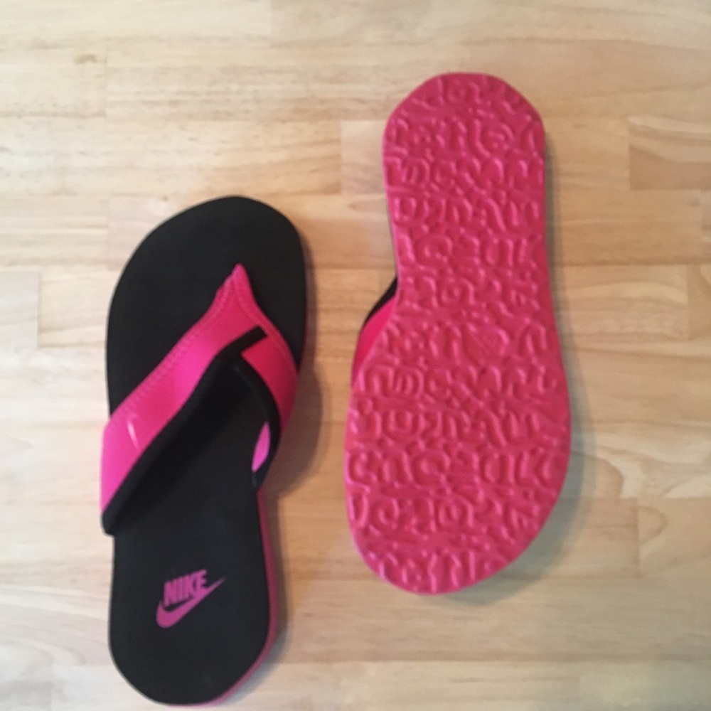 Nike flip flops