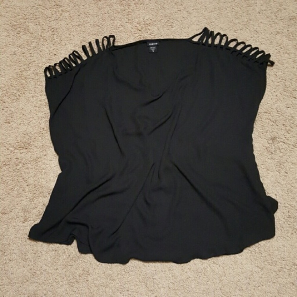 Cute Black Shoulder Cutout Top