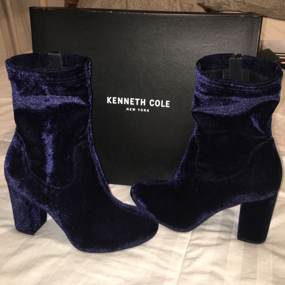 Brand new Kenneth Cole Navy velvet sock booties
