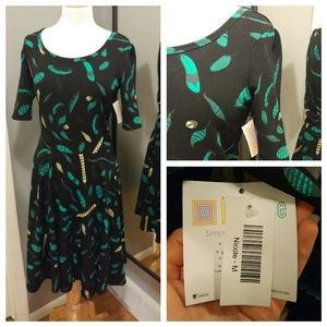 Lularoe Nicole sz M