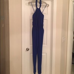 Jessica Simpson pant suit jumper, halter neck.