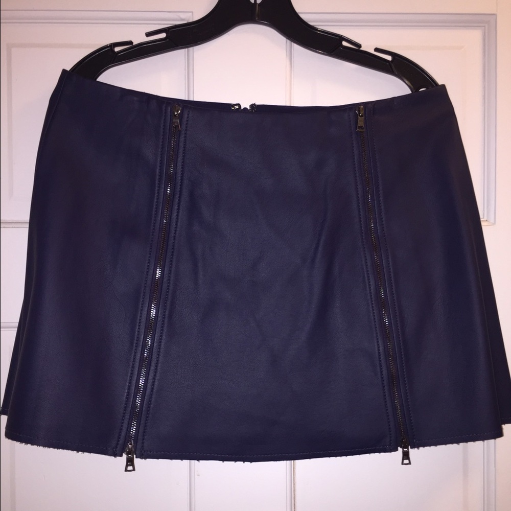 NWT Bcbgmaxazria Faux Leather Skirt