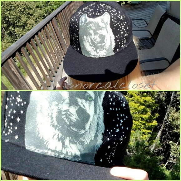 Luminous Lone Wolf Snapback. Unisex ☆ $25. - Picture 4 of 5