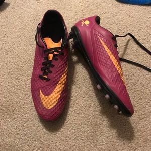 Size 10 Nike Soccer Cleats
