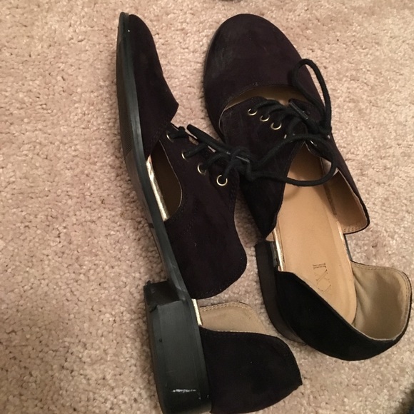 Size 6.5 XXII dressy slip ons with a slight heel - Picture 2 of 2