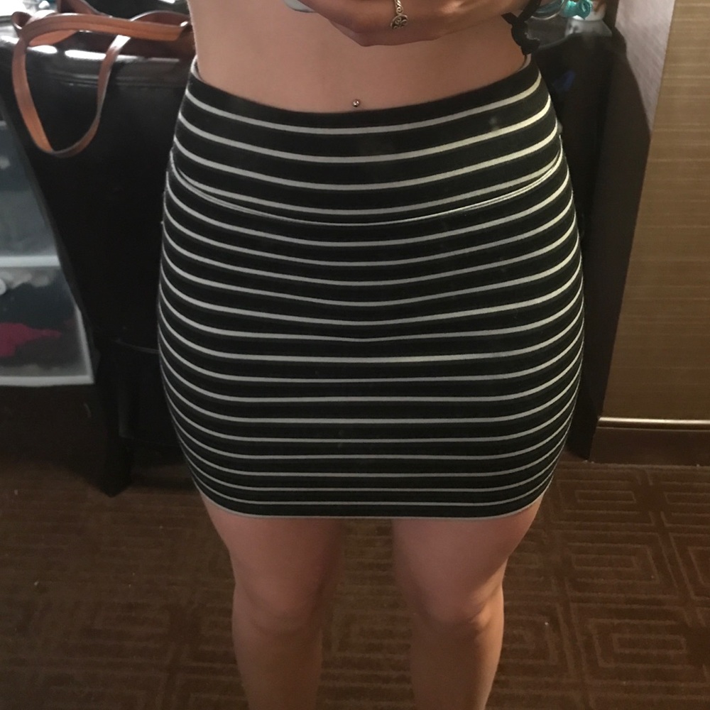 AMERICAN EAGLE  SKIRT