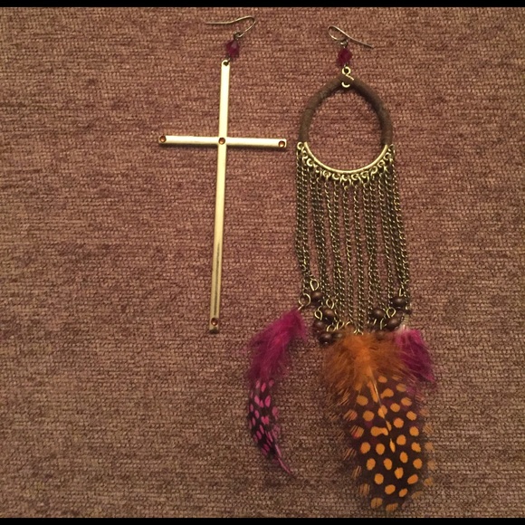 HANDMADE: mismatch suede + Swarovski feather ears - Picture 3 of 6