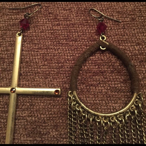 HANDMADE: mismatch suede + Swarovski feather ears - Picture 5 of 6