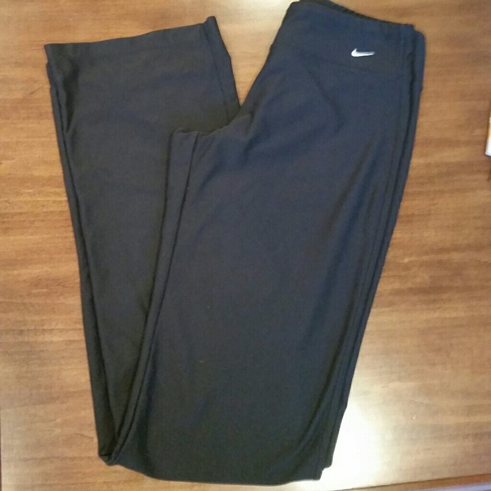 Nike fit dry athletic pants