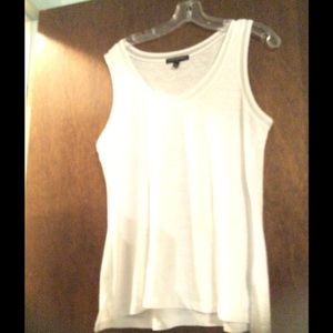 Banana Republic white flowing tank top, size Large