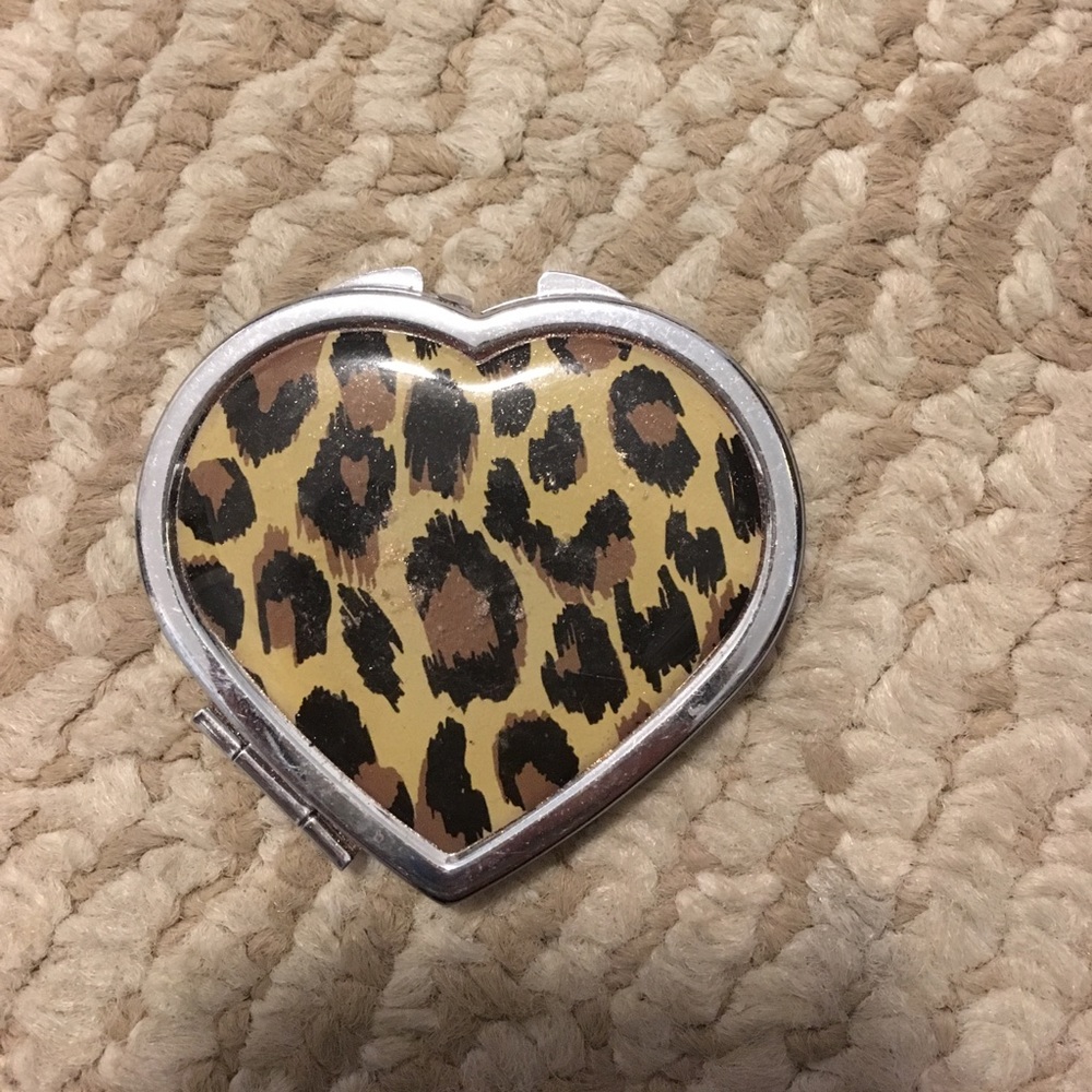 Cheatah heart mirror