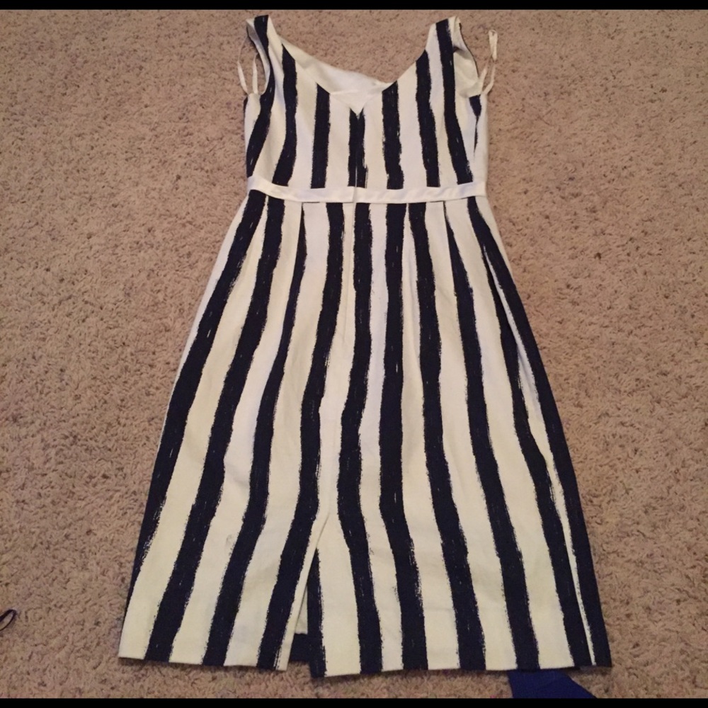 Dress - Picture 2 of 2