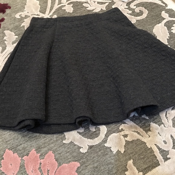 Knee length textured skirt - Picture 1 of 3