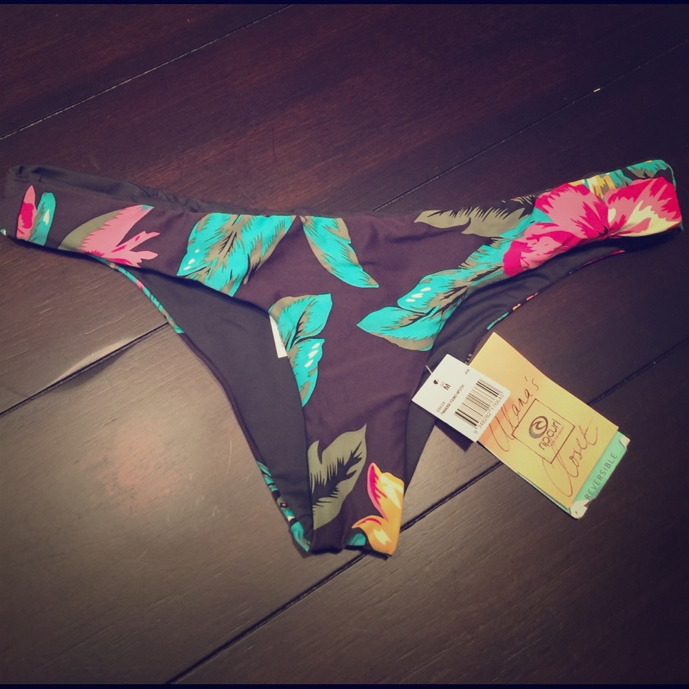 Rip Curl cheekie bikini bottoms! NWT!