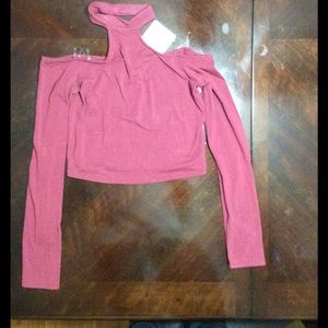 Cute maroon long sleeved crop top