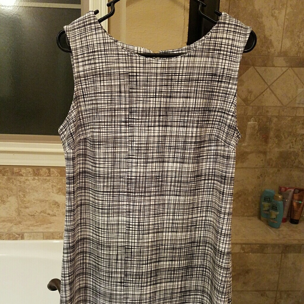 Worthington Shift Dress