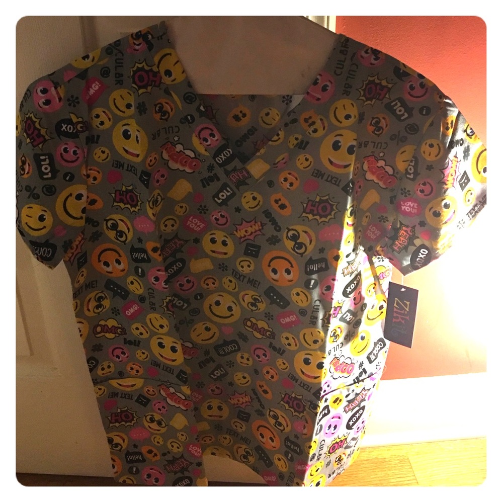 Price is FIRM‼️Emoji Scrub top
