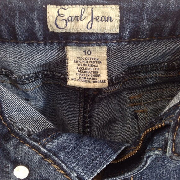 Earl Jeans Denim Capris - Picture 4 of 6