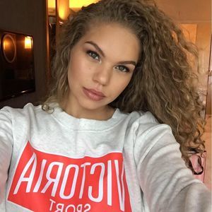 Meet your Posher, Alexus