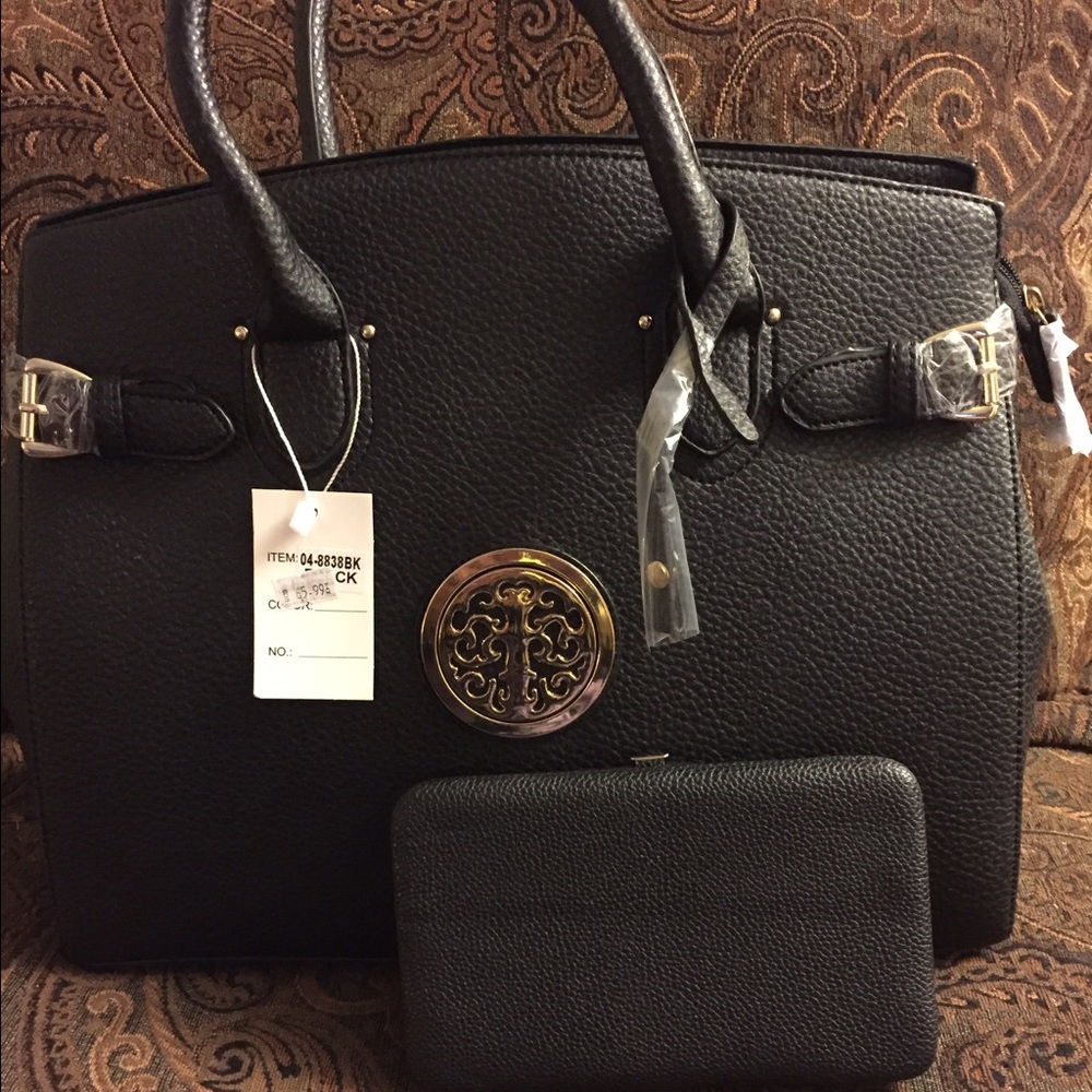 👛 Lovely Large Purse with Wallet to match! 👛