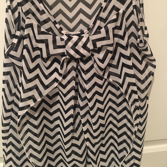 Chevron Tank - Picture 2 of 2