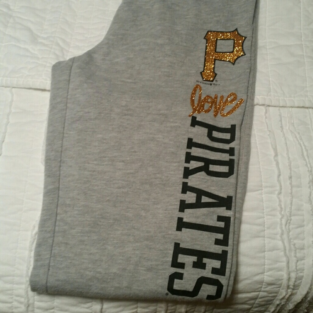 Pittsburgh Pirates capree sweats