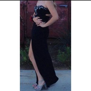 Black full length prom dress(: