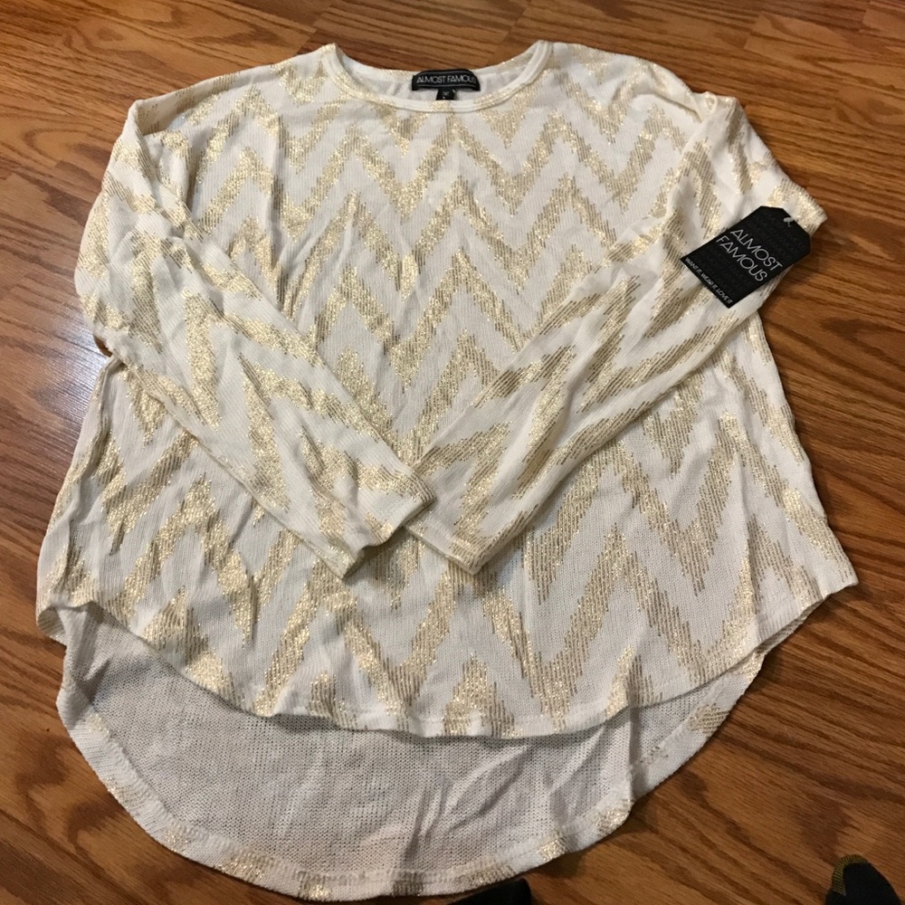 NWT high/low sweater, size large, Almost Famous