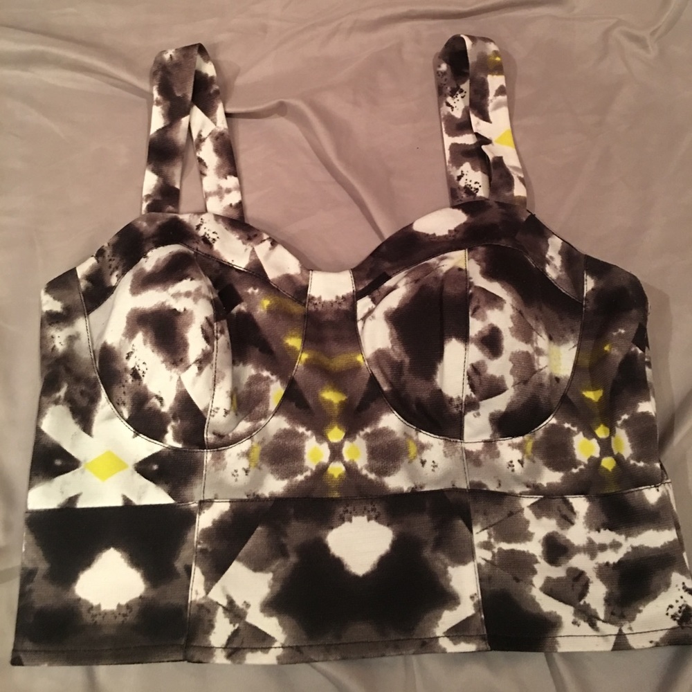 Crop top