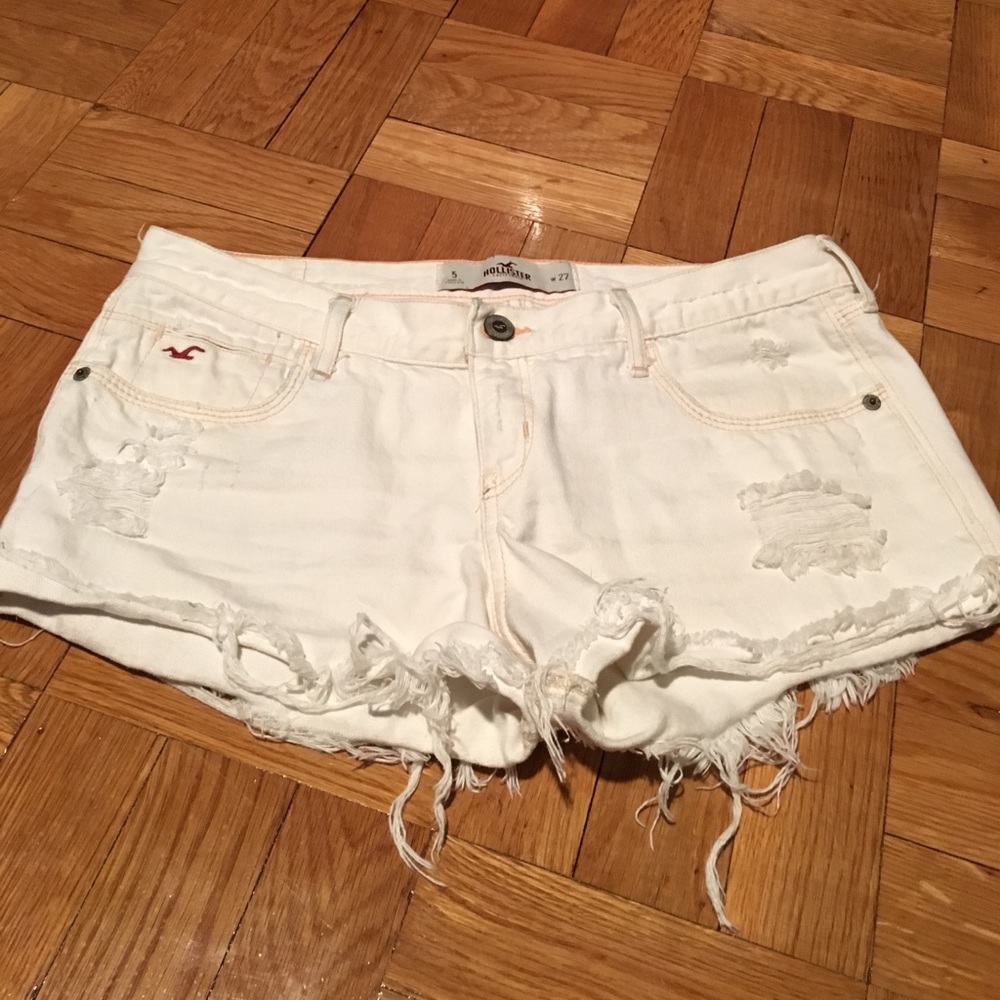 Cutoff denim shorts