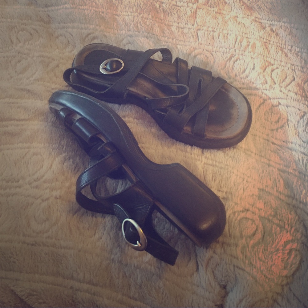 💢SOLD💢 Dansko Sandals