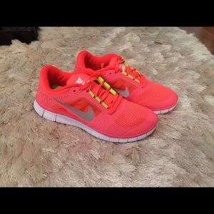 Nike Free Run 3.0 hot pink SZ. 8