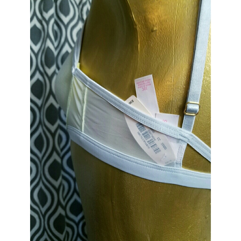 Nwt VS sexy strappy mesh bra - Picture 4 of 4