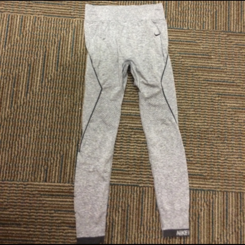 Nike Pro leggings