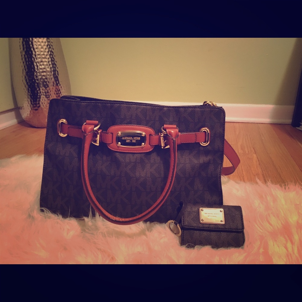 Micheal Kors hand bag and wallet bundle