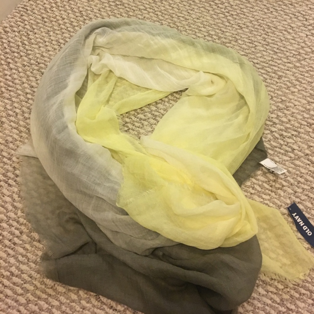Old navy scarf