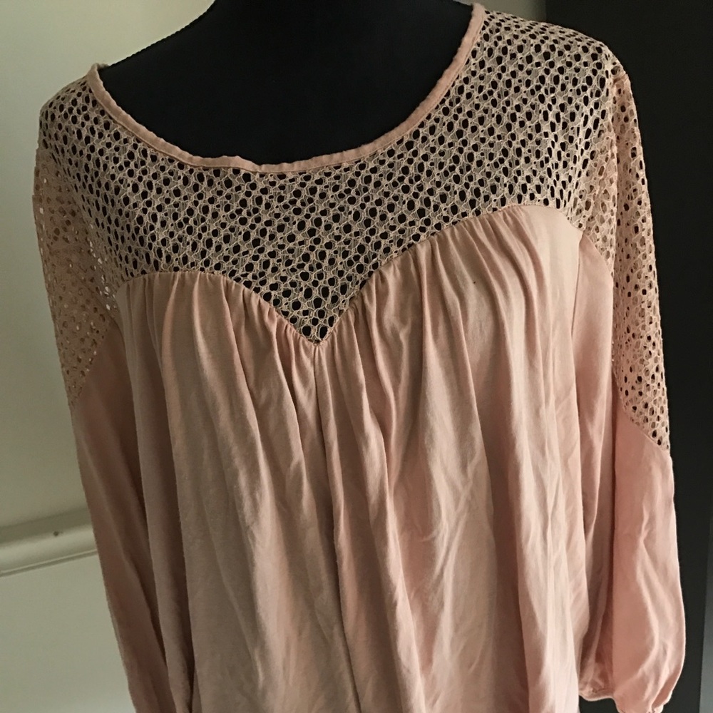 Pink blouse - Picture 3 of 4