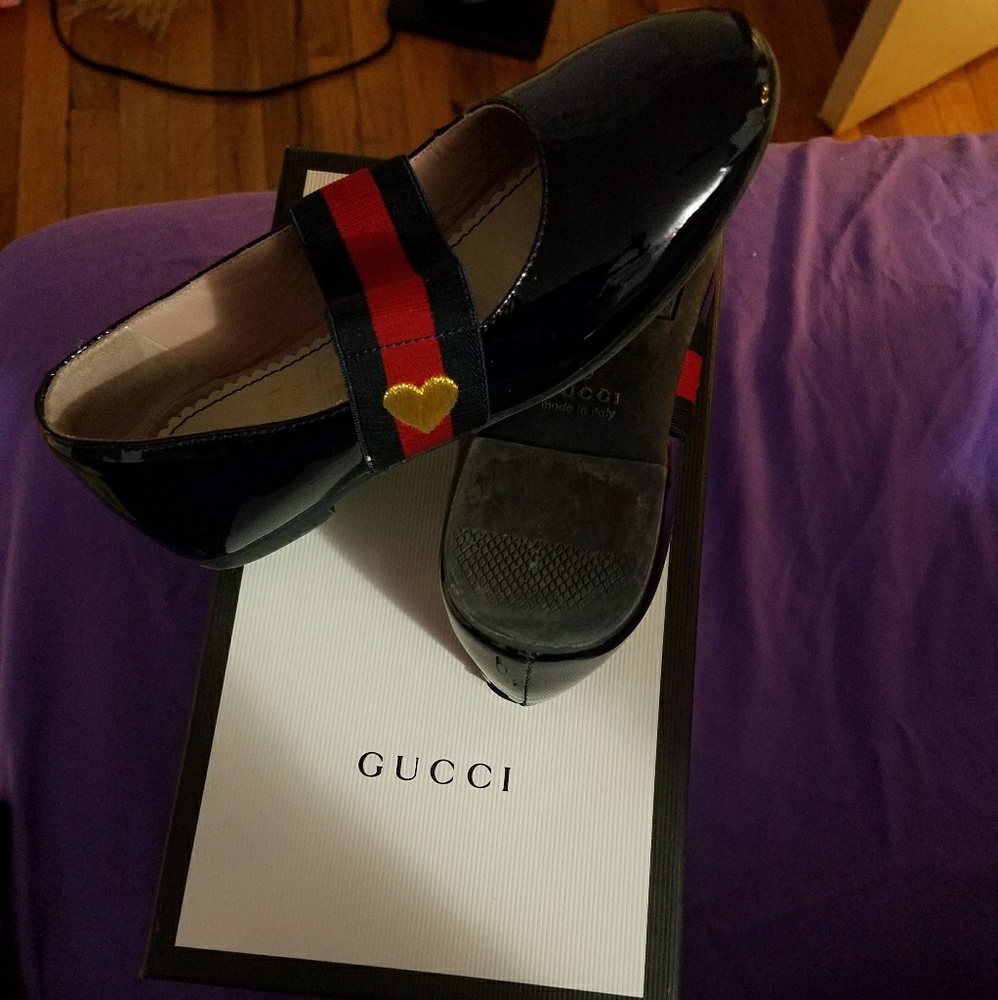 Toddler girl Gucci shoes.