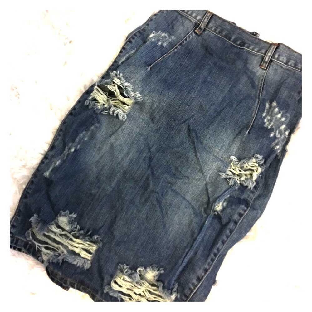 Distressed skirt