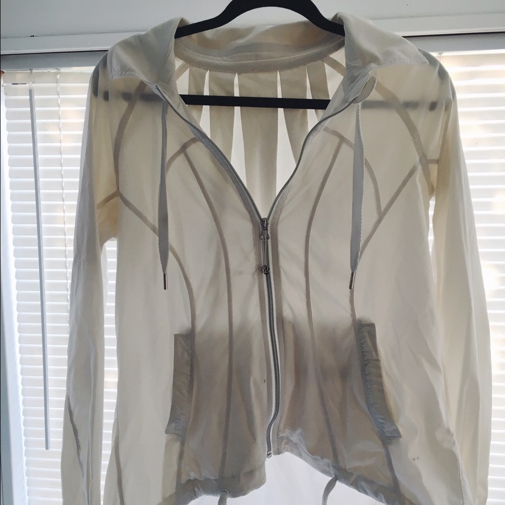 Lululemon light running jacket