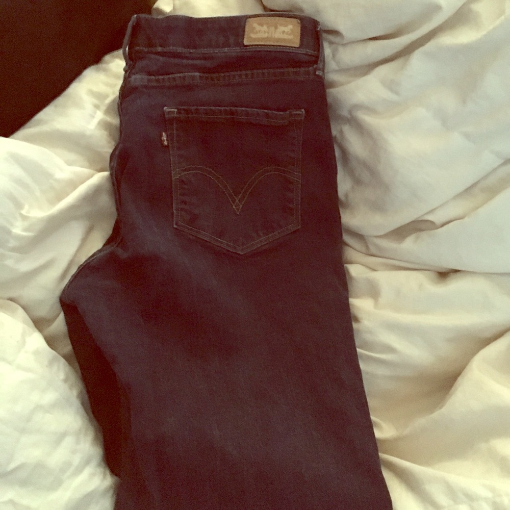 Never worn women's Levi's!