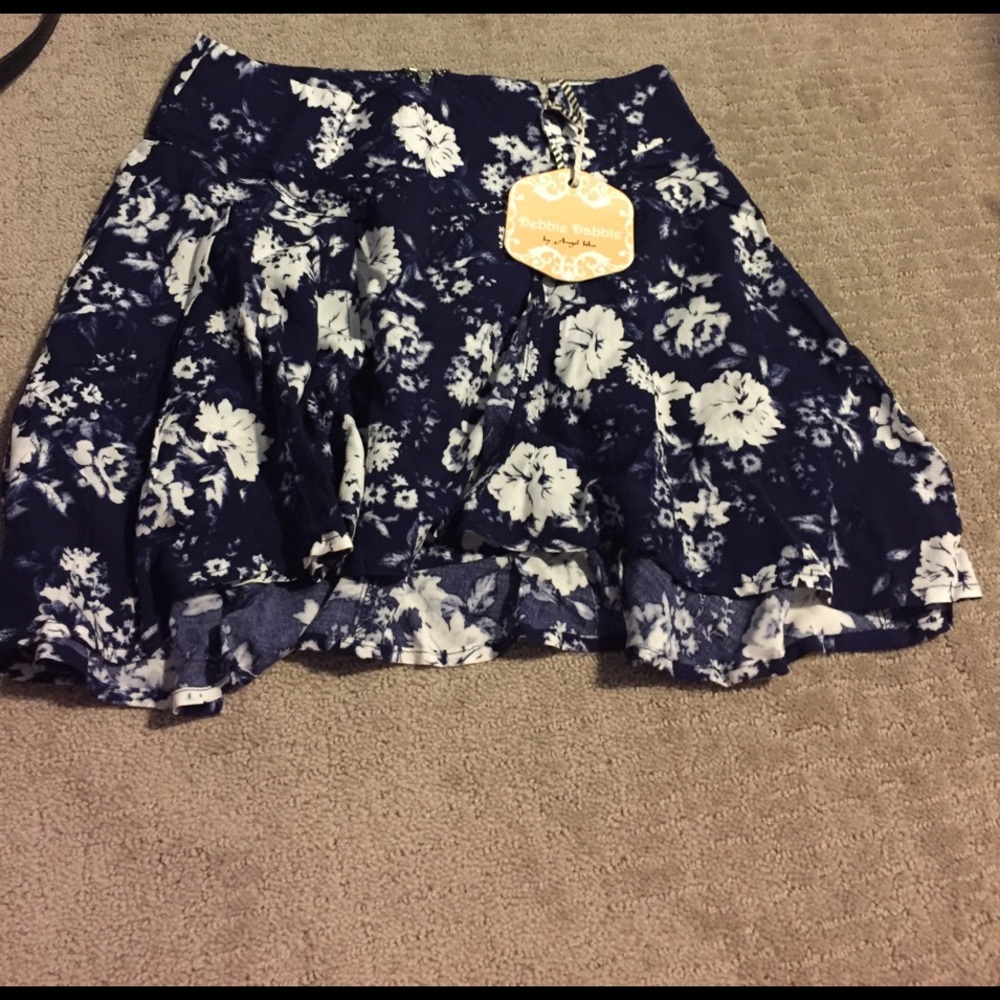 Floral mini skirt
