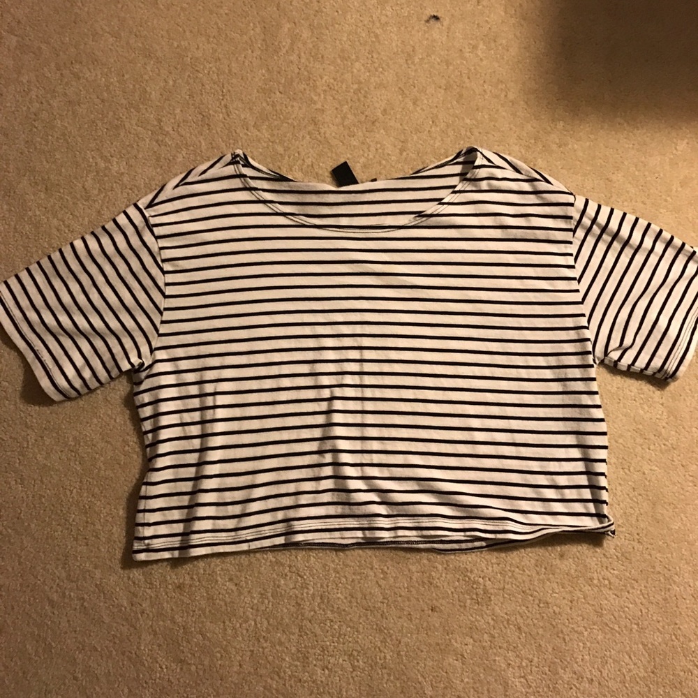 White and black crop top
