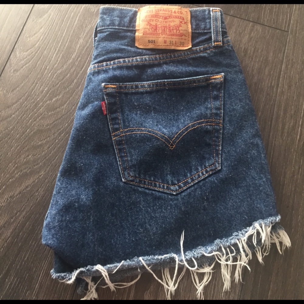 Vintage High waited Levi's shorts